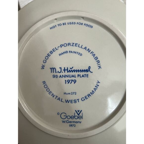 Schmid 1977 Christmas Plate Limited Edition - Sister Berta Hummel - Picture 5 of 9